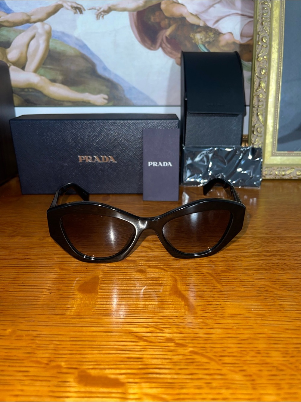 Authentic Prada Black Cat-Eye Sunglasses with Gradient Lenses - Picture 2 of 15